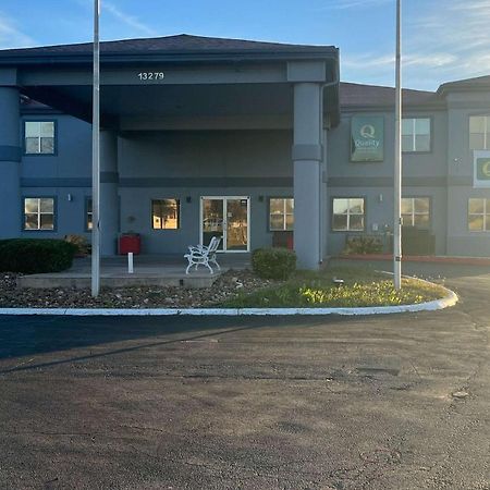 Quality Inn & Suites I-10 Near Fiesta Texas Σαν Αντόνιο Εξωτερικό φωτογραφία