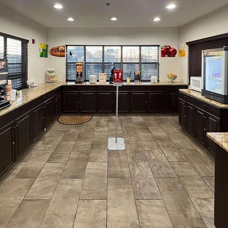 Quality Inn & Suites I-10 Near Fiesta Texas Σαν Αντόνιο Εξωτερικό φωτογραφία