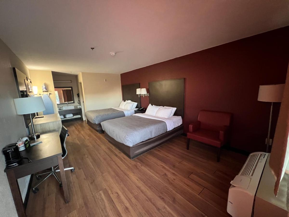 Quality Inn & Suites I-10 Near Fiesta Texas Σαν Αντόνιο Εξωτερικό φωτογραφία