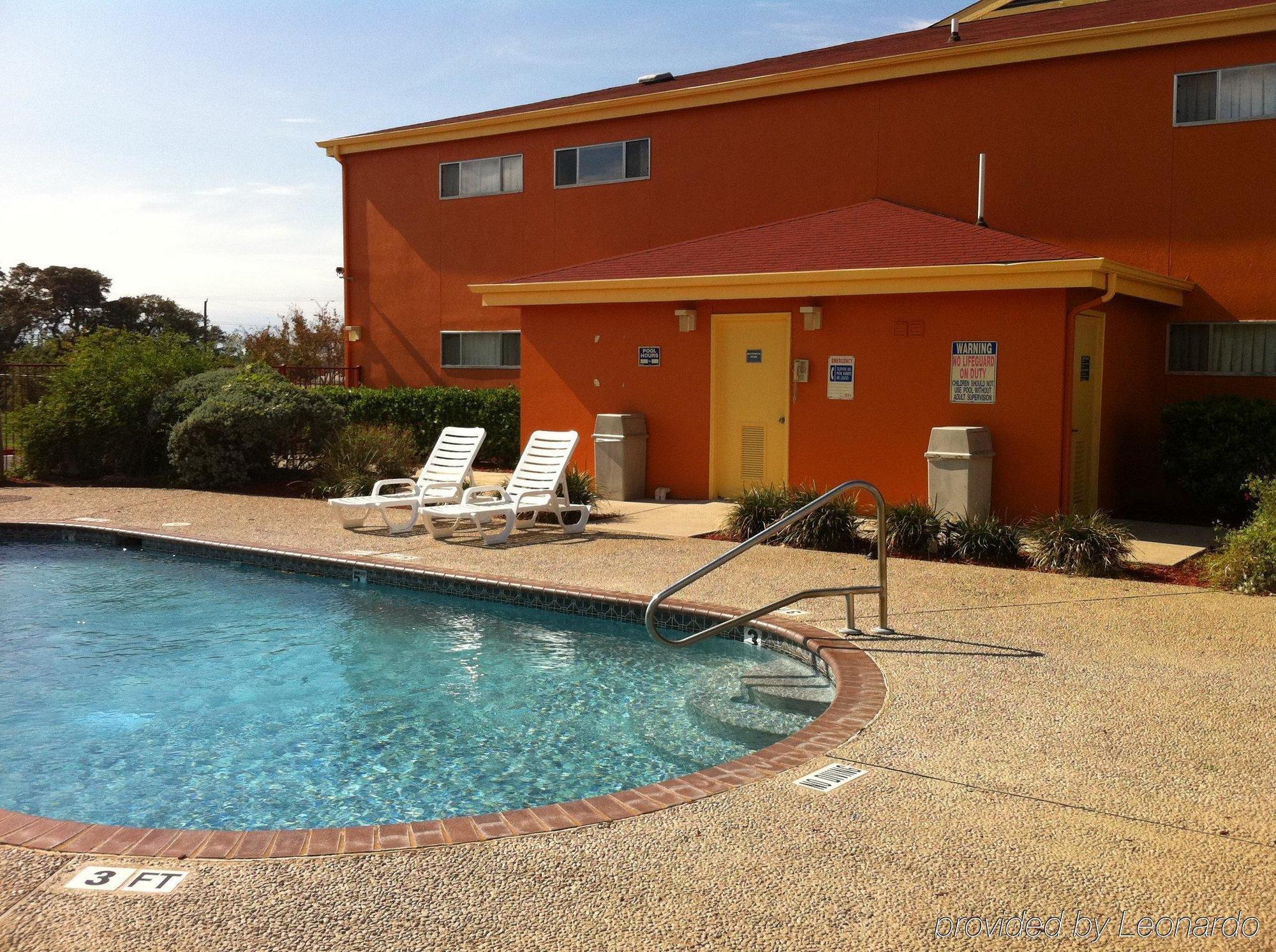 Quality Inn & Suites I-10 Near Fiesta Texas Σαν Αντόνιο Εξωτερικό φωτογραφία